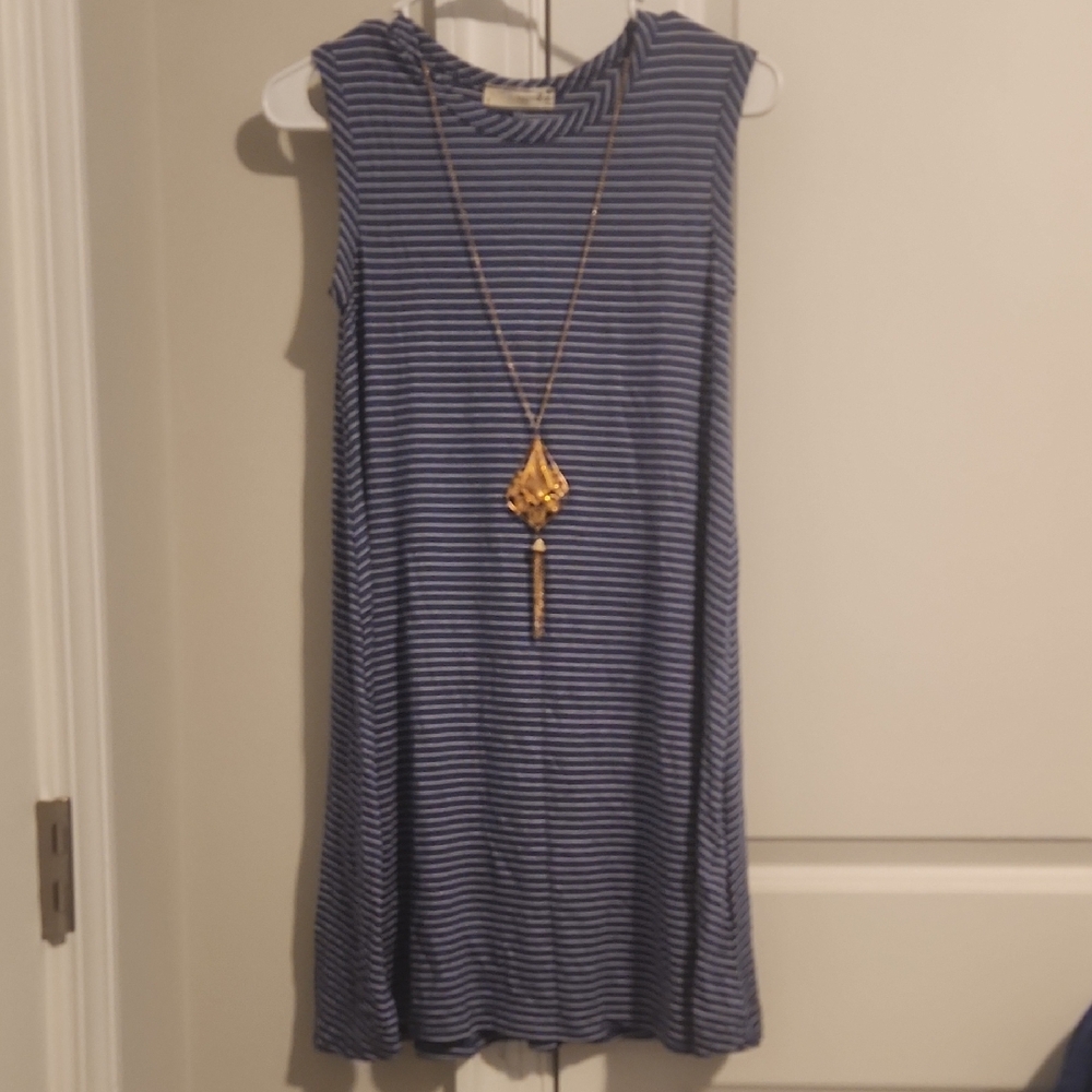 FOREVER ROSE COUTURE blue and white Striped Sleeveless Dress with Necklace NWT